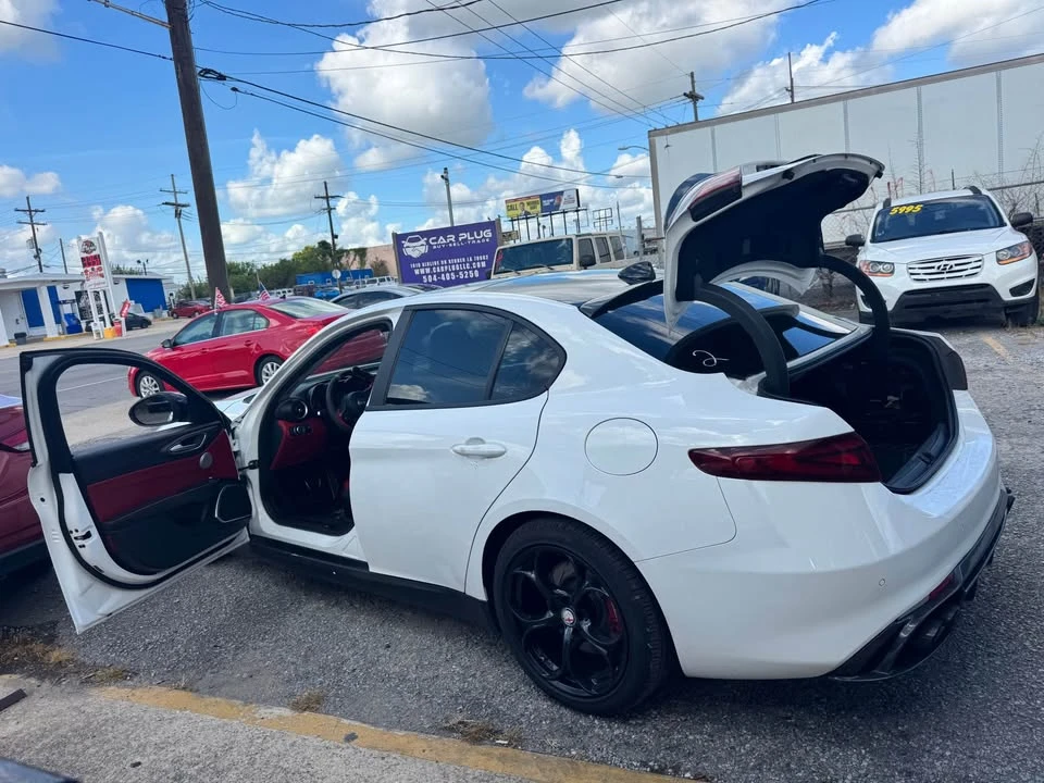 2019 Alfa Romeo Giulia - Image 6 of 18