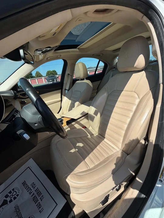 2019 Alfa Romeo Giulia - Image 9 of 12
