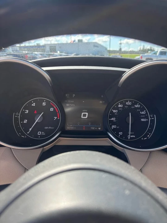 2019 Alfa Romeo Giulia - Image 6 of 12