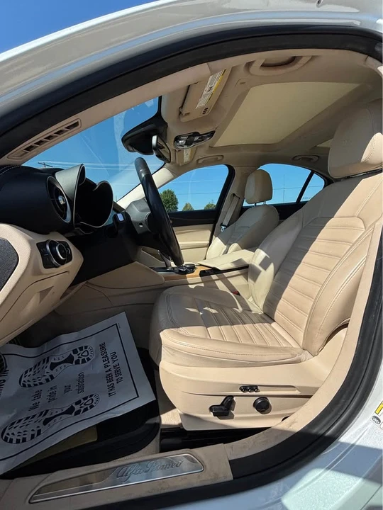 2019 Alfa Romeo Giulia - Image 3 of 12