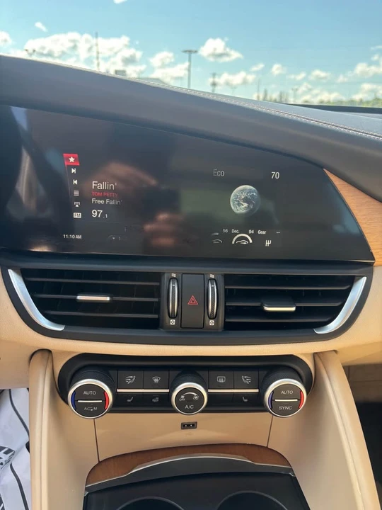 2019 Alfa Romeo Giulia - Image 8 of 12