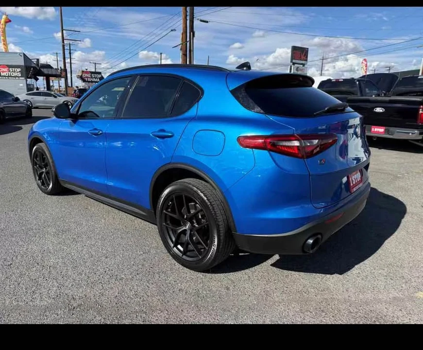 2019 Alfa Romeo Giulia - Image 6 of 13