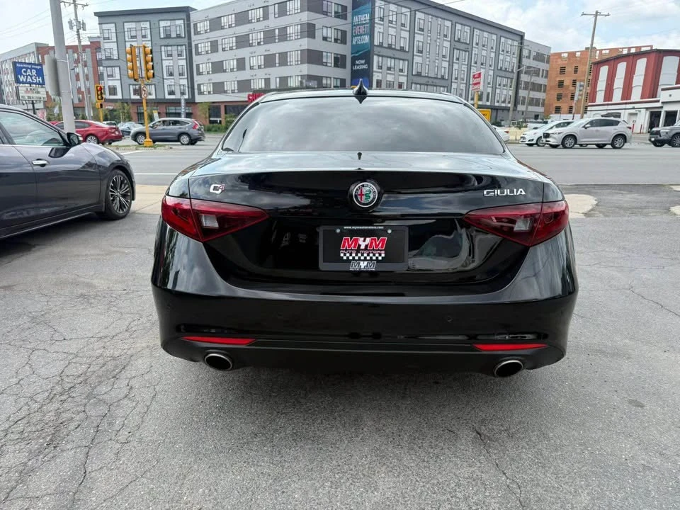 2019 Alfa Romeo Giulia - Image 5 of 16