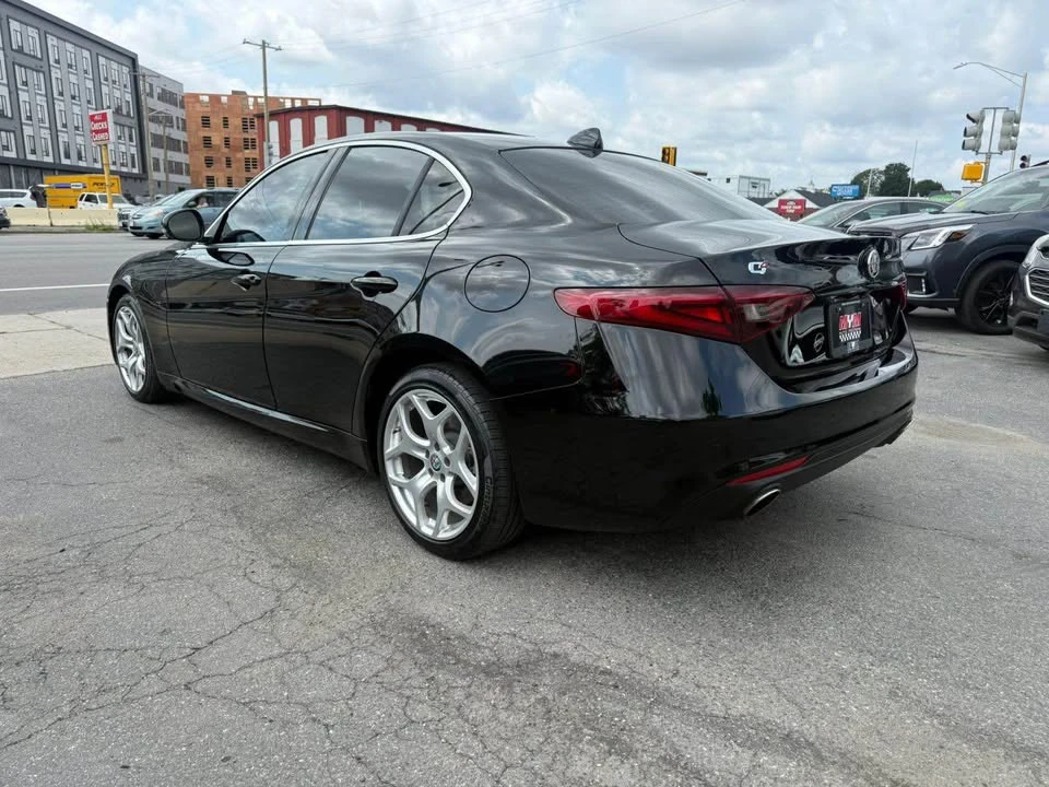2019 Alfa Romeo Giulia - Image 4 of 16