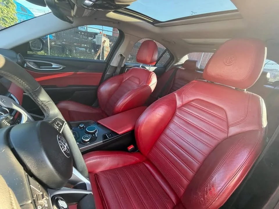 2019 Alfa Romeo Giulia - Image 10 of 11