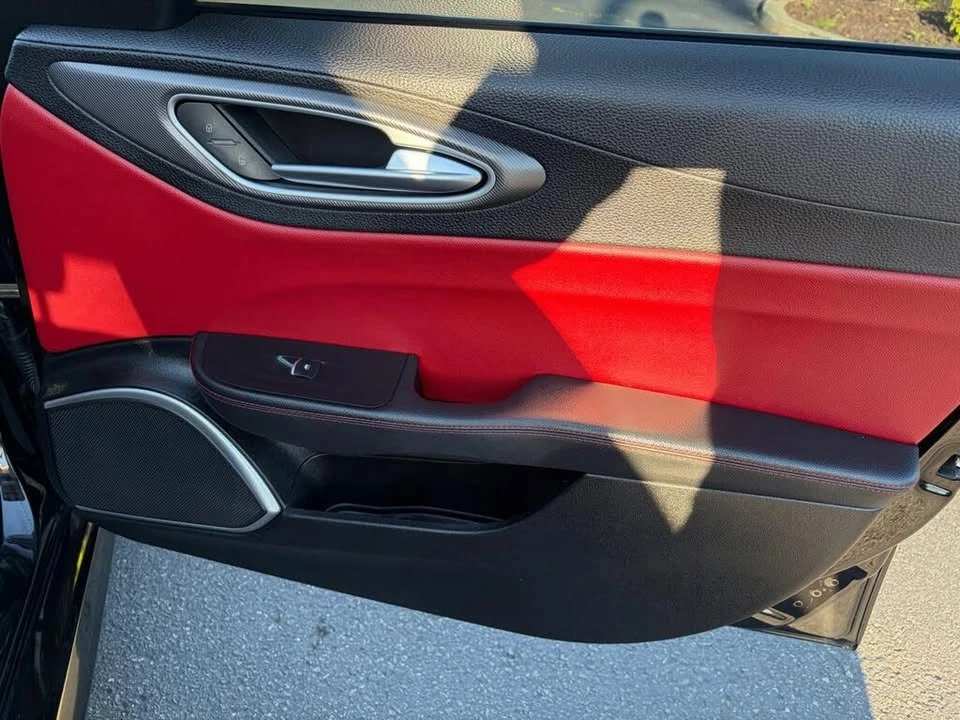 2019 Alfa Romeo Giulia - Image 17 of 20