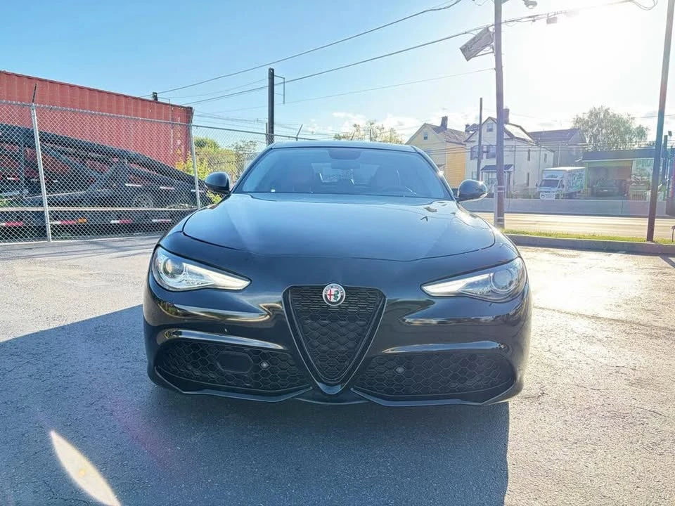 2019 Alfa Romeo Giulia - Image 2 of 20