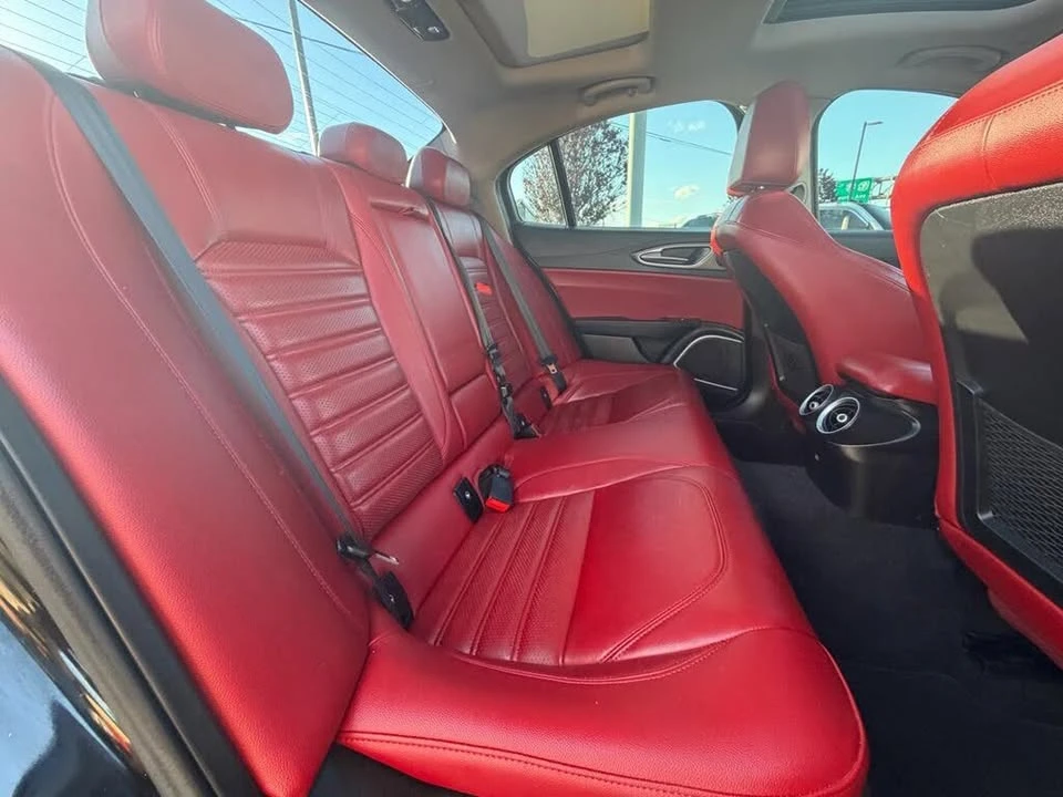 2019 Alfa Romeo Giulia - Image 19 of 20