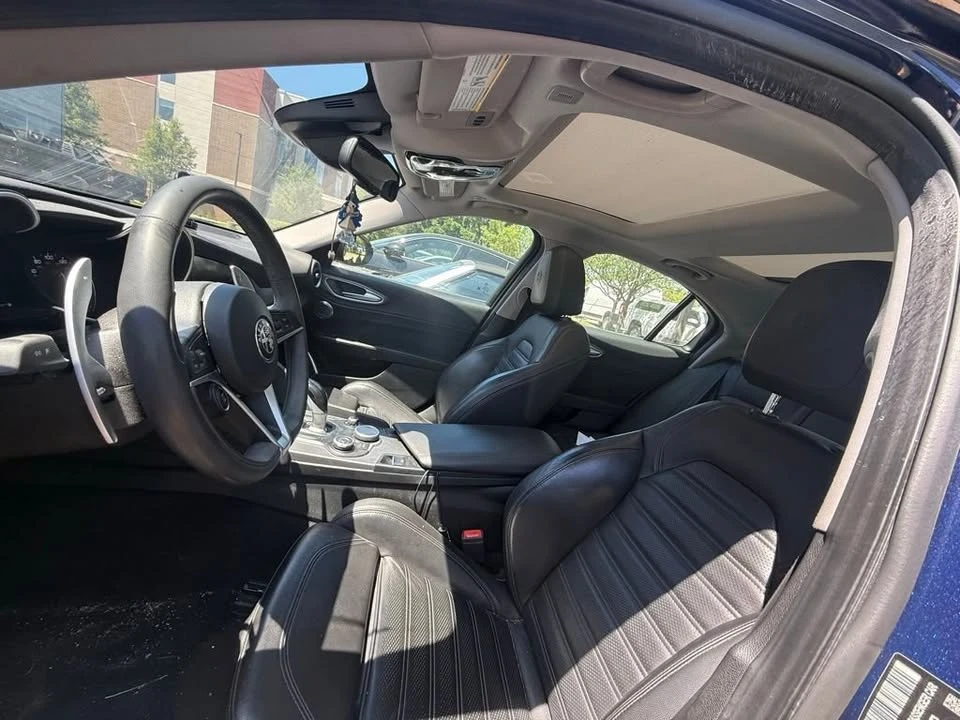 2019 Alfa Romeo Giulia - Image 11 of 13