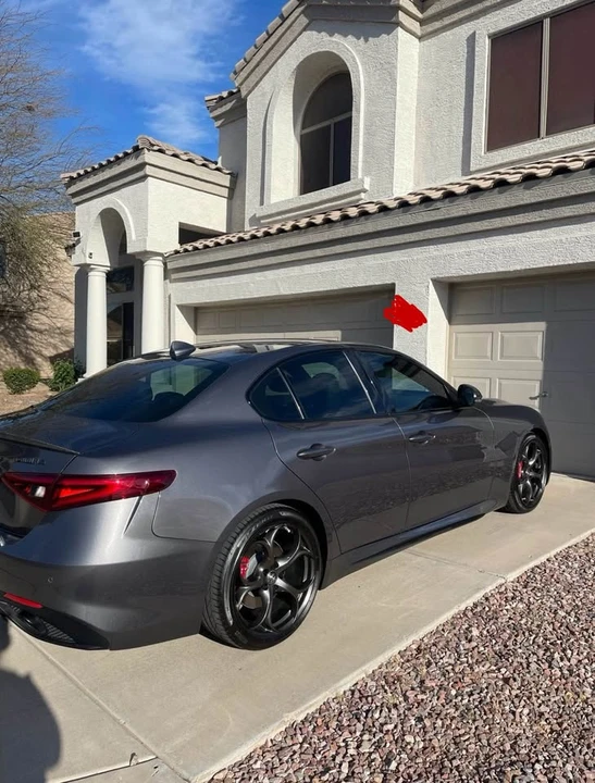 2019 Alfa Romeo Giulia - Image 4 of 5