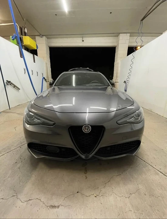 2019 Alfa Romeo Giulia - Image 3 of 5