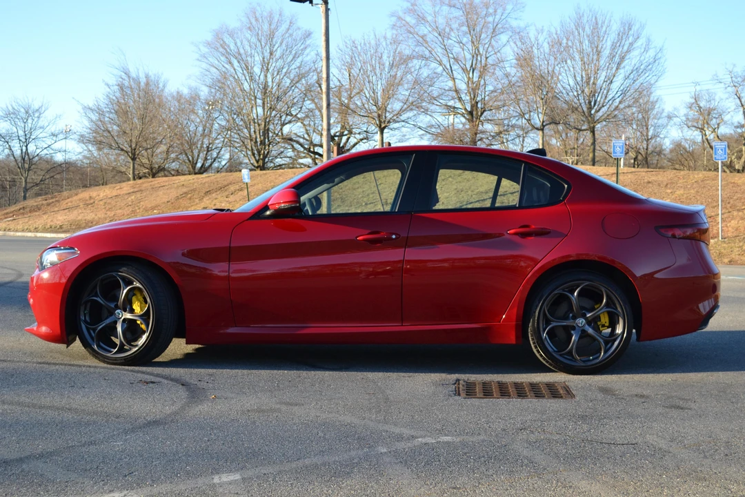 2019 Alfa Romeo Giulia - Image 6 of 6