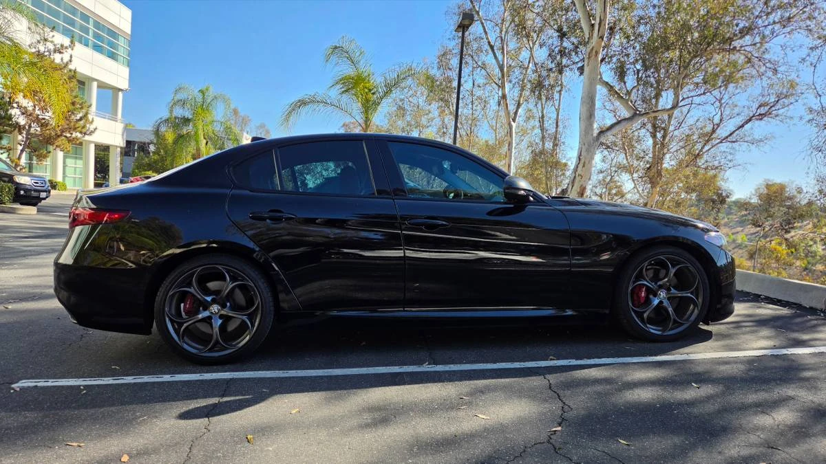 2019 Alfa Romeo Giulia - Image 6 of 16