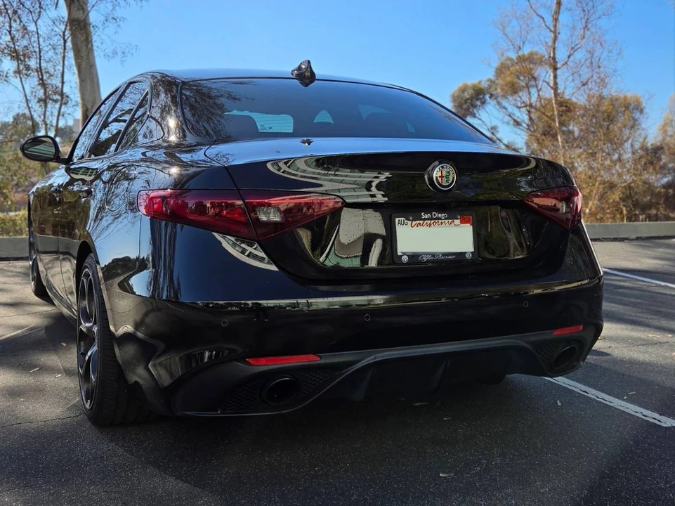 2019 Alfa Romeo Giulia - Image 3 of 16