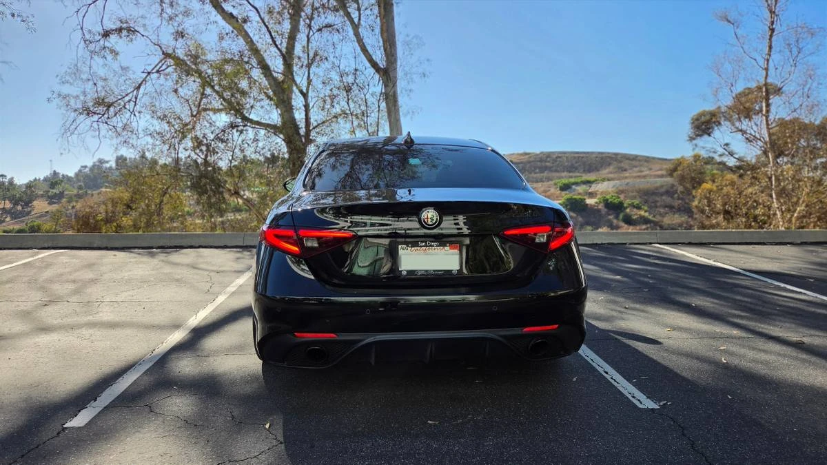 2019 Alfa Romeo Giulia - Image 4 of 16