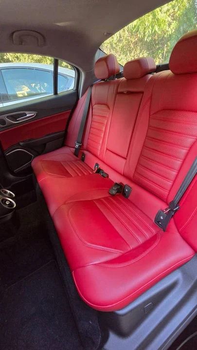 2019 Alfa Romeo Giulia - Image 14 of 16