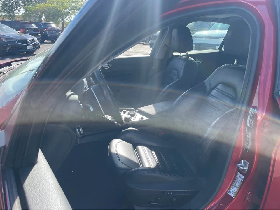 2019 Alfa Romeo Giulia - Image 8 of 20