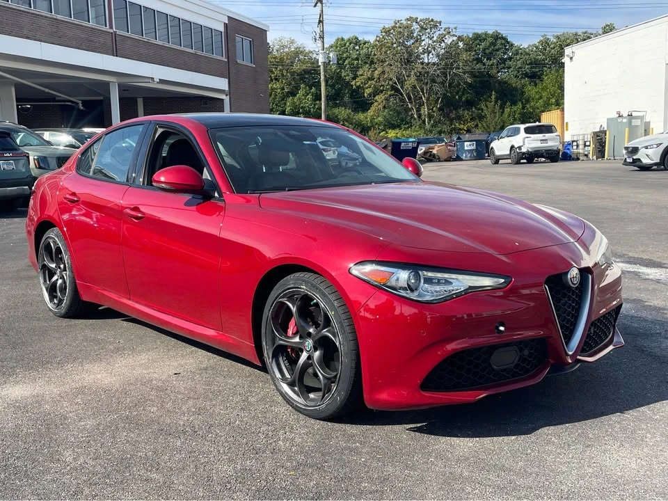 2019 Alfa Romeo Giulia - Image 2 of 20