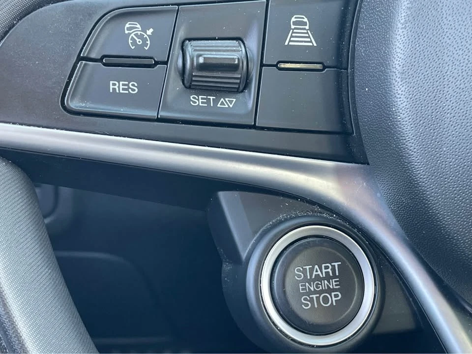2019 Alfa Romeo Giulia - Image 12 of 20