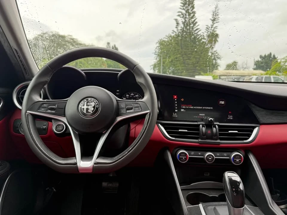 2019 Alfa Romeo Giulia - Image 6 of 9
