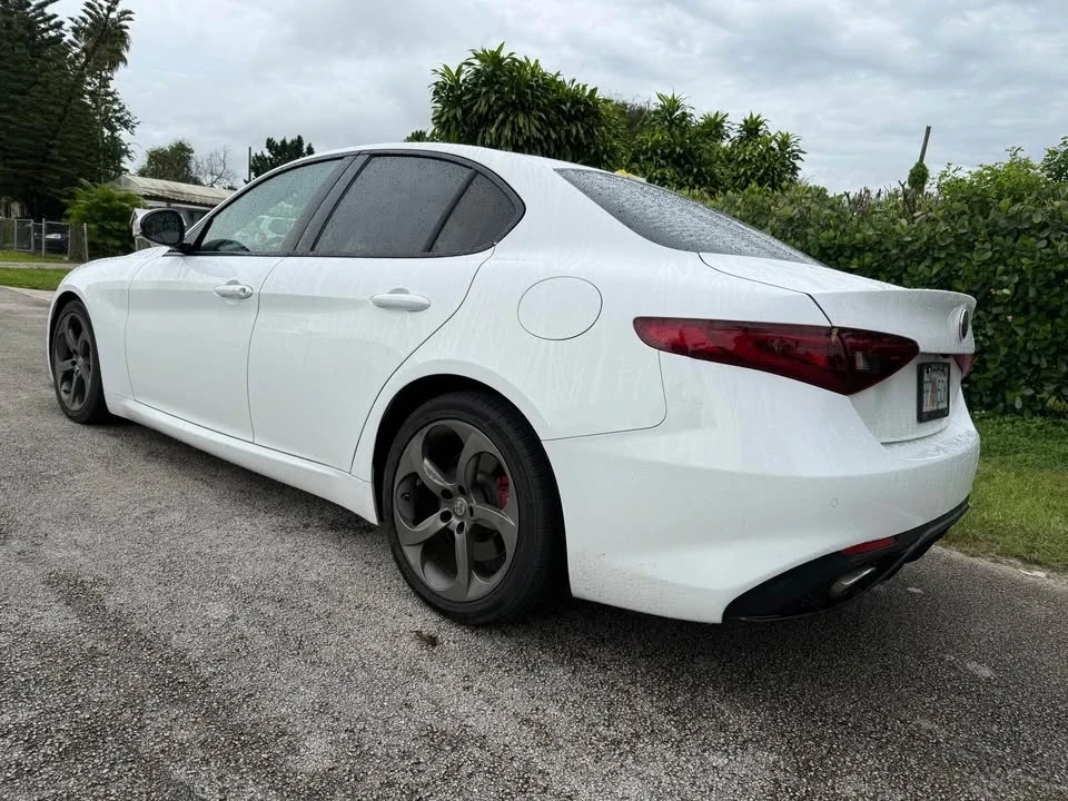 2019 Alfa Romeo Giulia - Image 4 of 9
