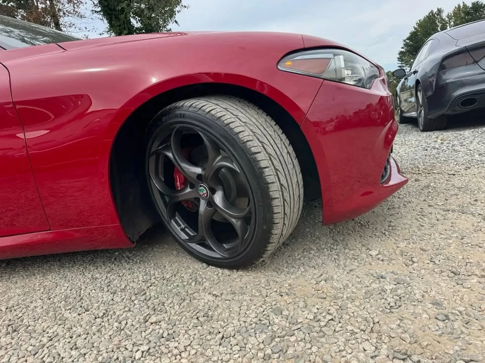 2019 Alfa Romeo Giulia - Image 8 of 20