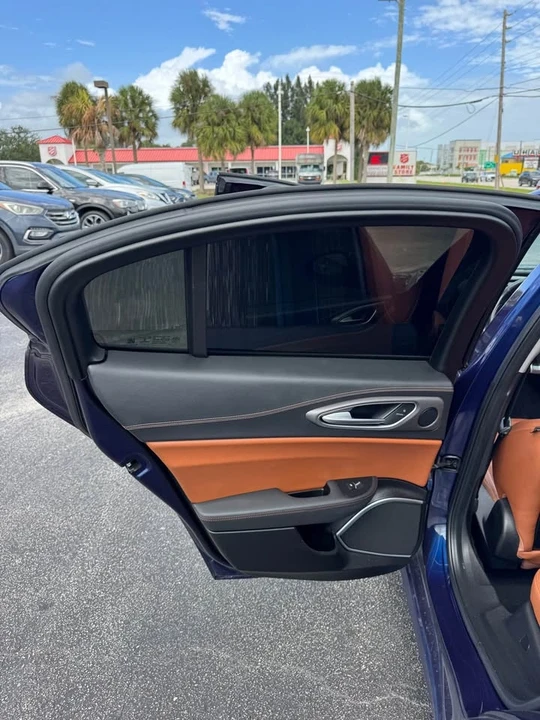 2019 Alfa Romeo Giulia - Image 13 of 17