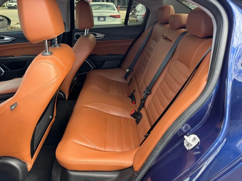 2019 Alfa Romeo Giulia - Image 12 of 17