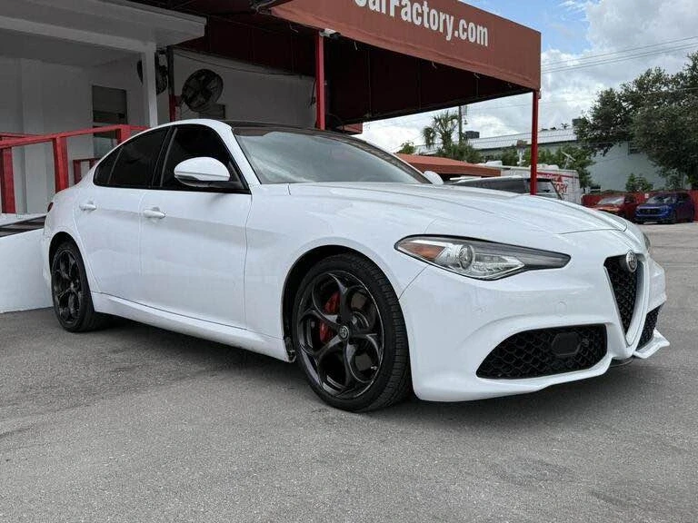 2019 Alfa Romeo Giulia - Image 3 of 17