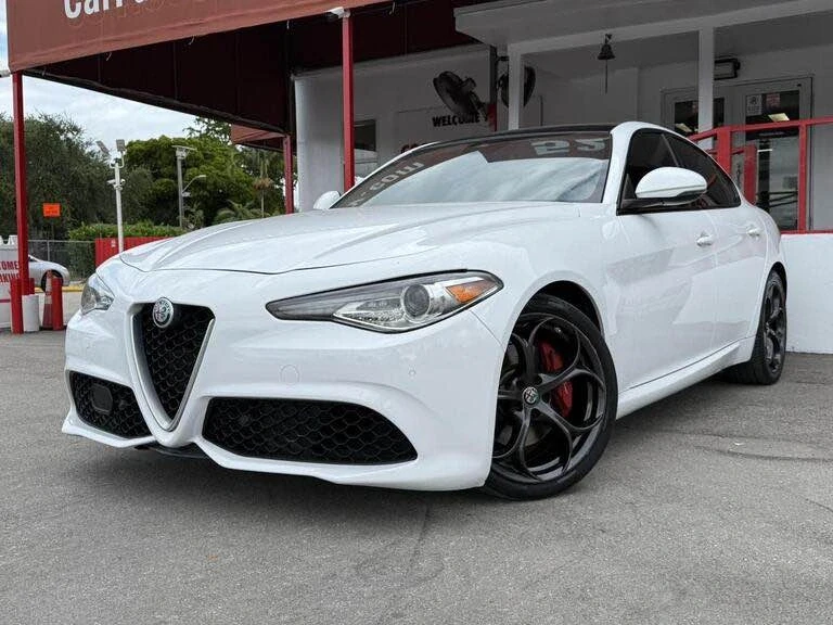 2019 Alfa Romeo Giulia - Image 2 of 17