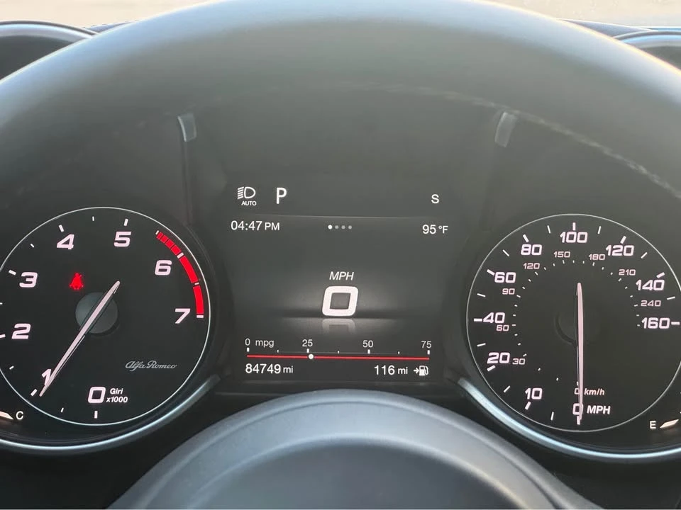2019 Alfa Romeo Giulia - Image 15 of 15