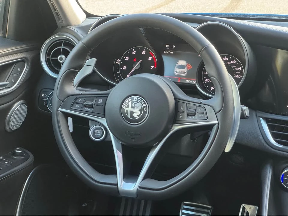 2019 Alfa Romeo Giulia - Image 11 of 15