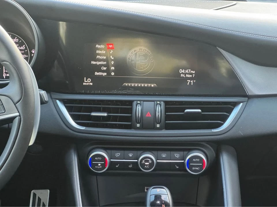 2019 Alfa Romeo Giulia - Image 12 of 15