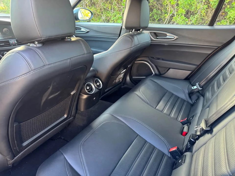2019 Alfa Romeo Giulia - Image 9 of 15