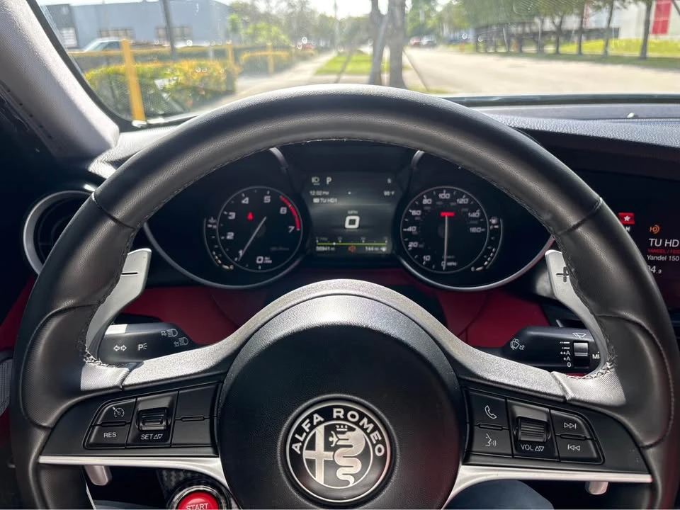 2019 Alfa Romeo Giulia - Image 18 of 18