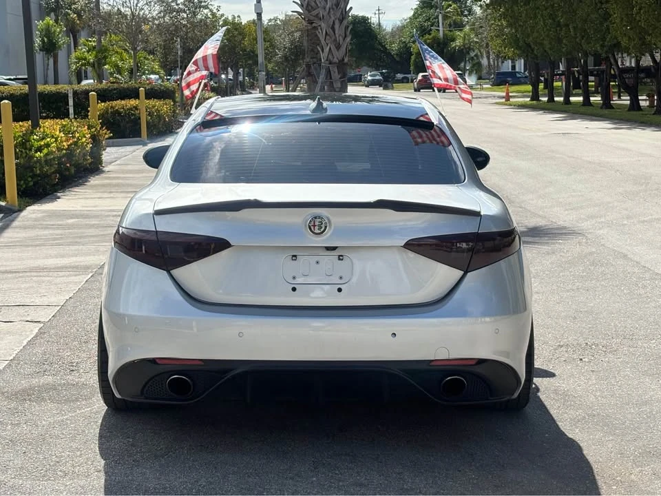 2019 Alfa Romeo Giulia - Image 4 of 18
