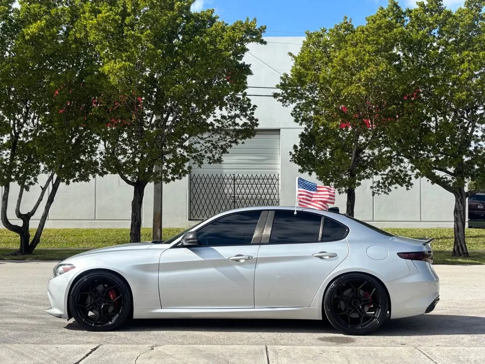 2019 Alfa Romeo Giulia - Image 2 of 18