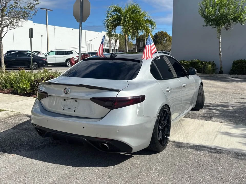 2019 Alfa Romeo Giulia - Image 5 of 18