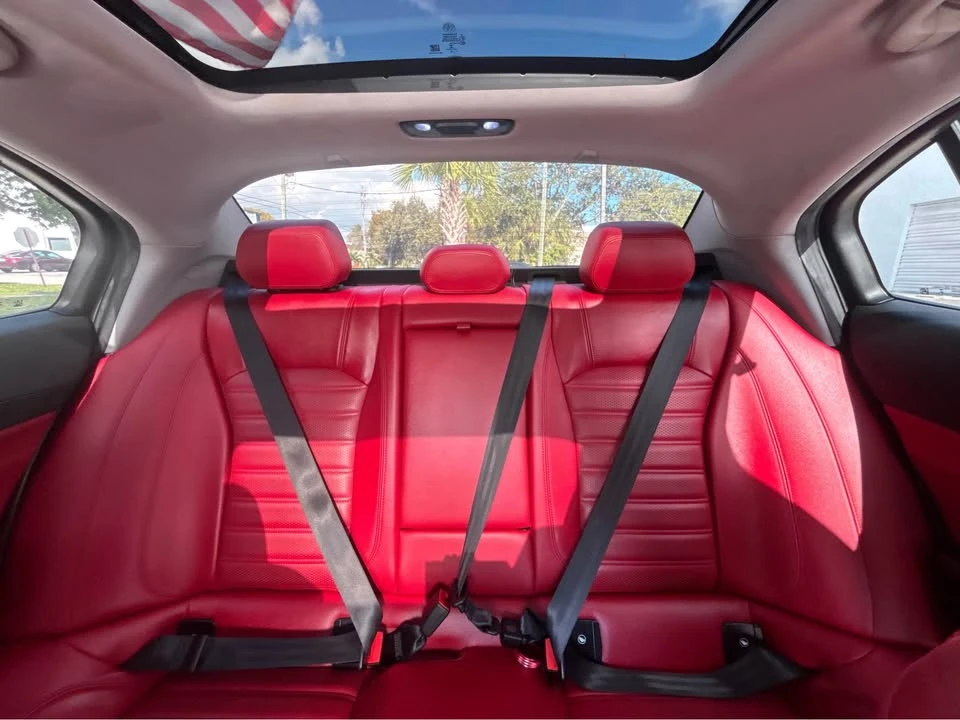 2019 Alfa Romeo Giulia - Image 14 of 18