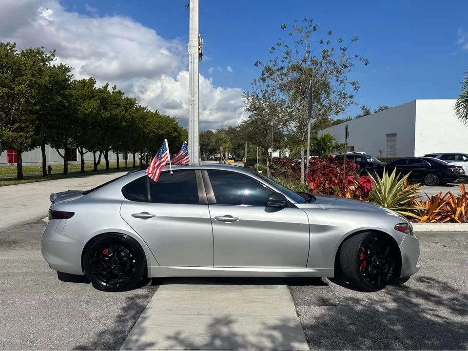 2019 Alfa Romeo Giulia - Image 6 of 18