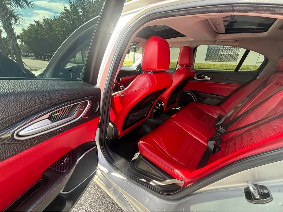 2019 Alfa Romeo Giulia - Image 12 of 18