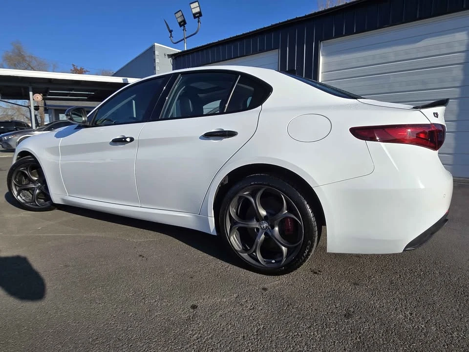 2019 Alfa Romeo Giulia - Image 3 of 16