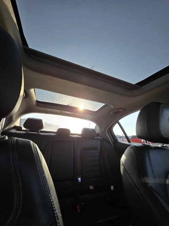2019 Alfa Romeo Giulia - Image 10 of 16