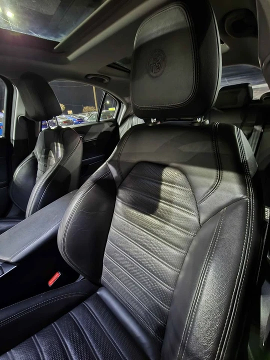 2019 Alfa Romeo Giulia - Image 13 of 16