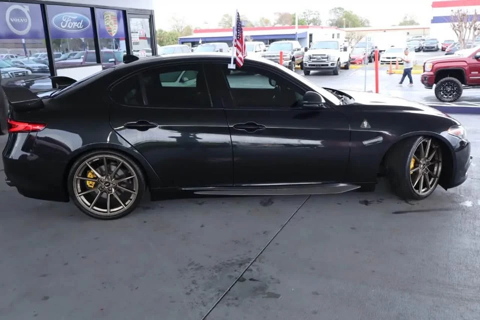 2019 Alfa Romeo Giulia - Image 2 of 10