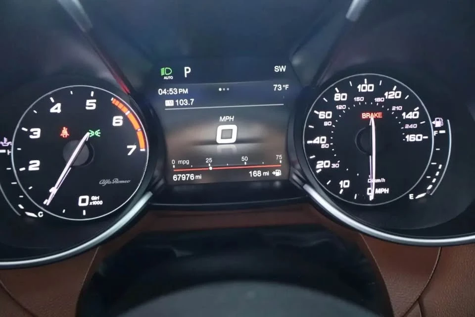 2019 Alfa Romeo Giulia - Image 8 of 10