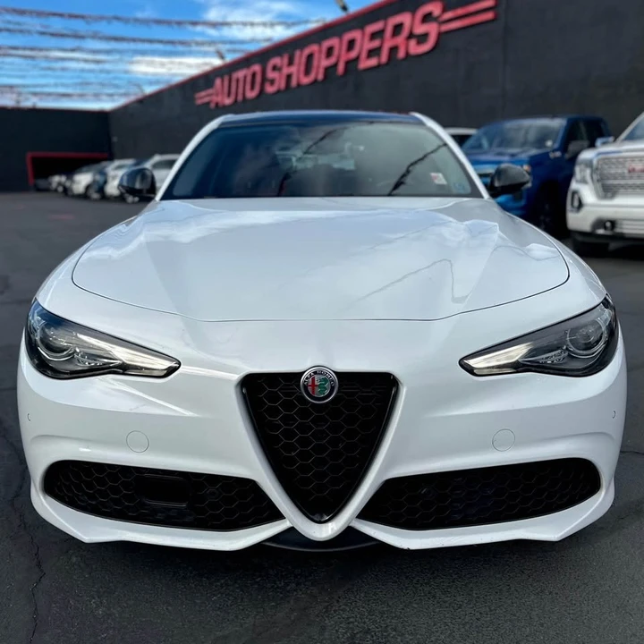 2019 Alfa Romeo Giulia - Image 2 of 14