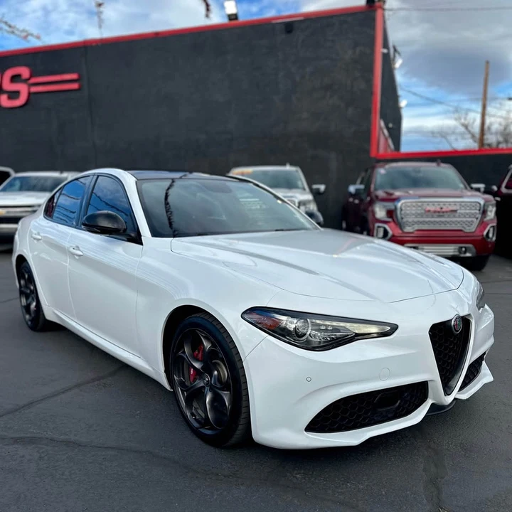 2019 Alfa Romeo Giulia - Image 4 of 16