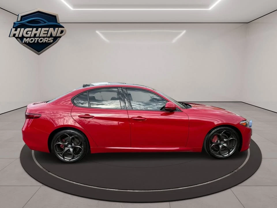 2019 Alfa Romeo Giulia - Image 4 of 9
