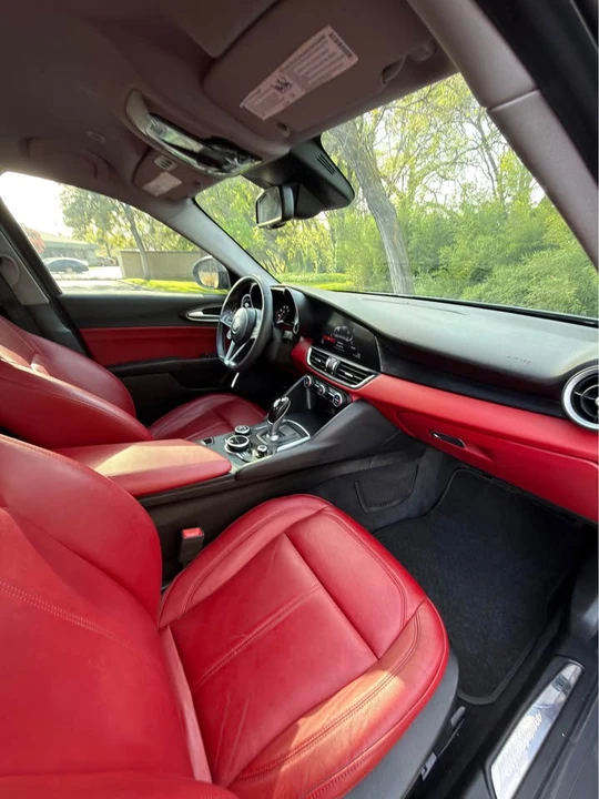 2019 Alfa Romeo Giulia - Image 6 of 13